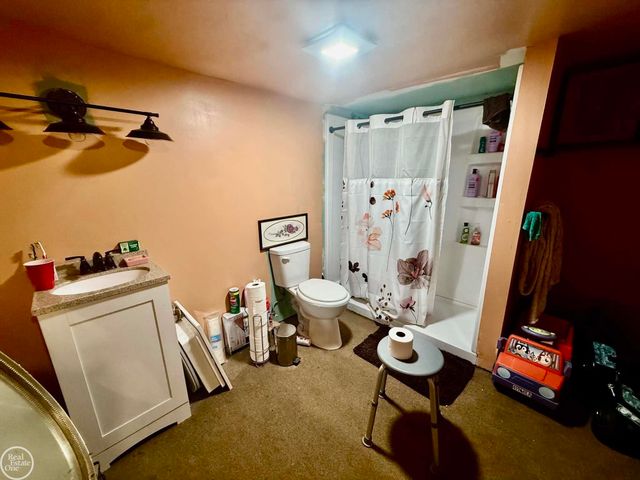 32264 Parker Circle, Warren, MI 48088