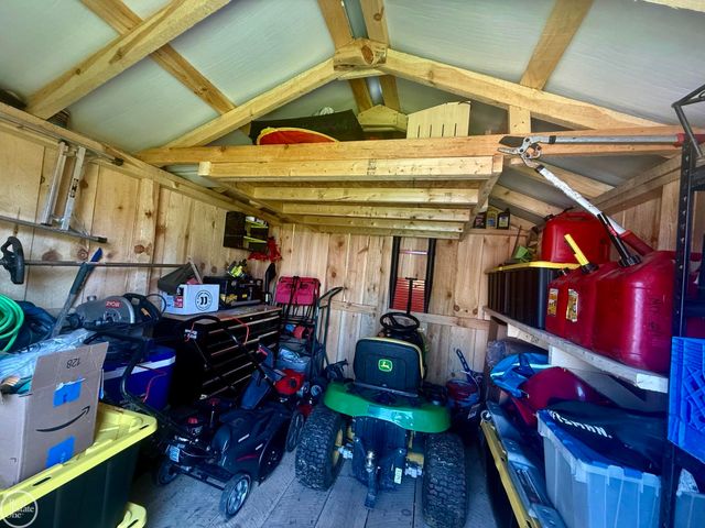 32264 Parker Circle, Warren, MI 48088