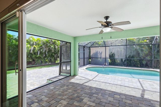 150 GREEN PINE PARK, Rotonda West, FL 33947