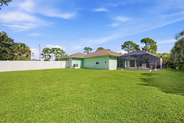 150 GREEN PINE PARK, Rotonda West, FL 33947