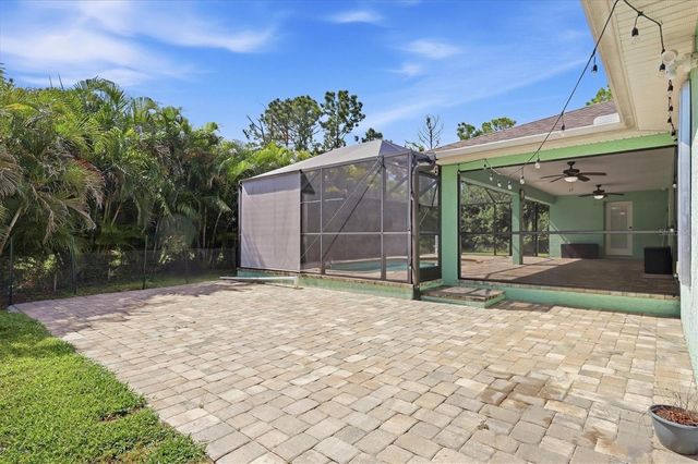 150 GREEN PINE PARK, Rotonda West, FL 33947