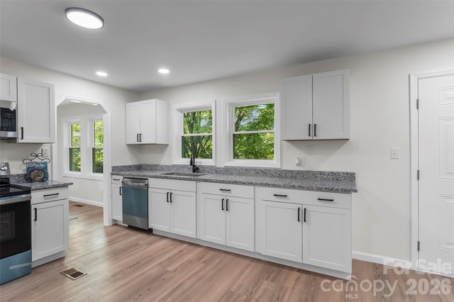 2705 Robinson Road, Newton, NC 28658