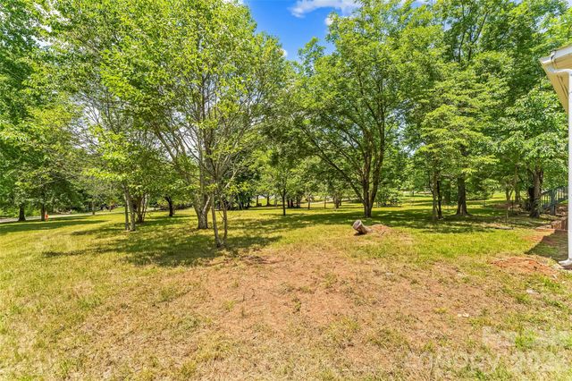 2705 Robinson Road, Newton, NC 28658