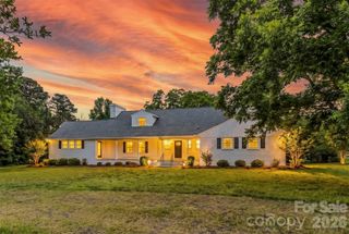 2705 Robinson Road, Newton, NC 28658