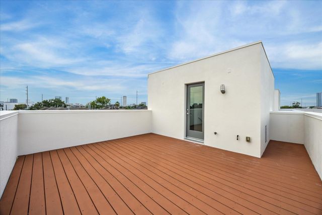 1728 Michigan Street A, Houston, TX 77006