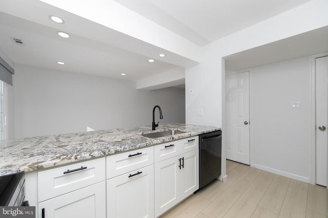 37 JAMES RUN, Cherry Hill, NJ 08002