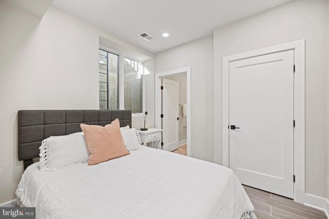 824 18TH ST NE #3, Washington, DC 20002