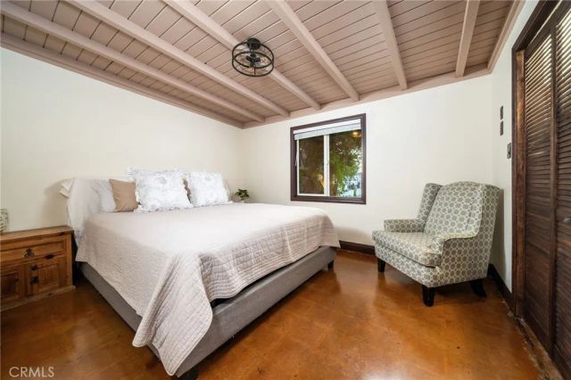102 S Burnaby Drive, Glendora, CA 91741