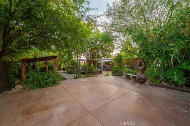 102 S Burnaby Drive, Glendora, CA 91741