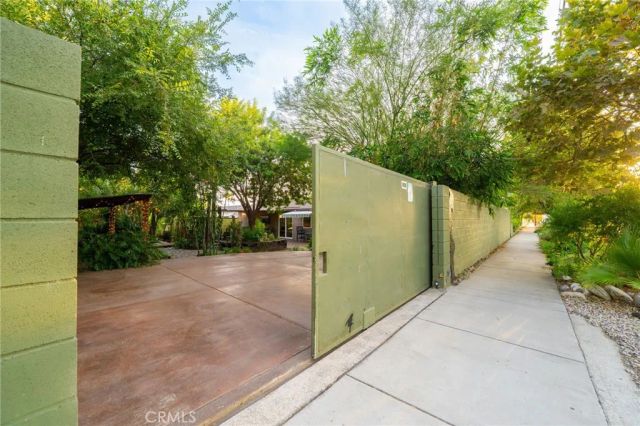 102 S Burnaby Drive, Glendora, CA 91741