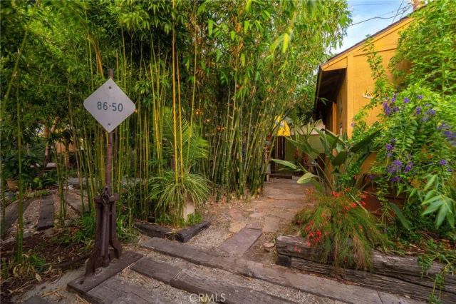 102 S Burnaby Drive, Glendora, CA 91741