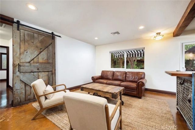 102 S Burnaby Drive, Glendora, CA 91741