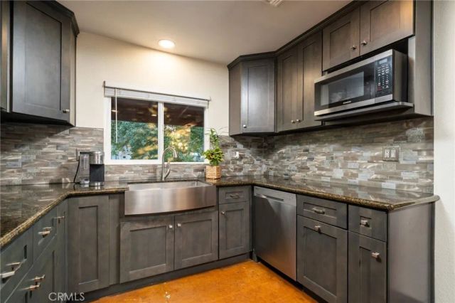 102 S Burnaby Drive, Glendora, CA 91741