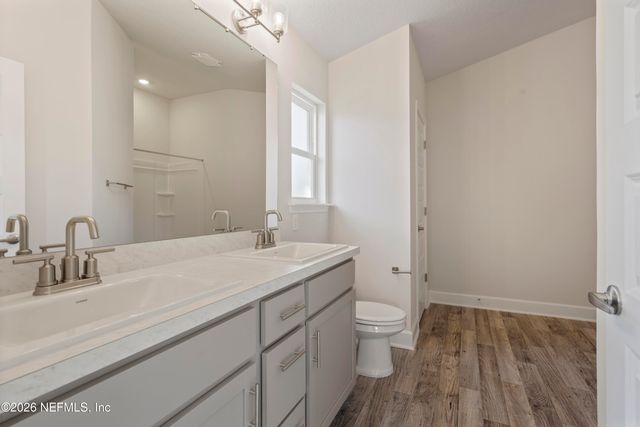 8369 HELMSLEY Boulevard, Jacksonville, FL 32219