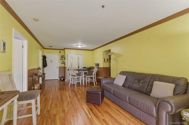 54 School Street 126, Westbury, NY 11590