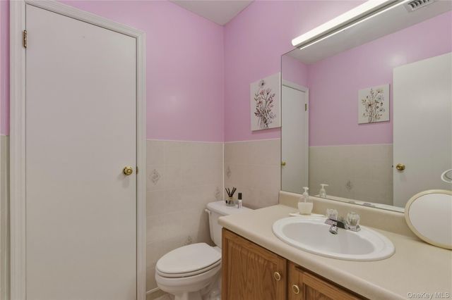 54 School Street 126, Westbury, NY 11590