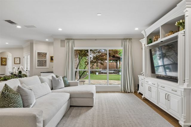 6151 Palo Pinto Avenue, Dallas, TX 75214