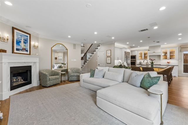 6151 Palo Pinto Avenue, Dallas, TX 75214