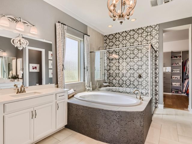 240 Townes CT, Dripping Springs, TX 78620