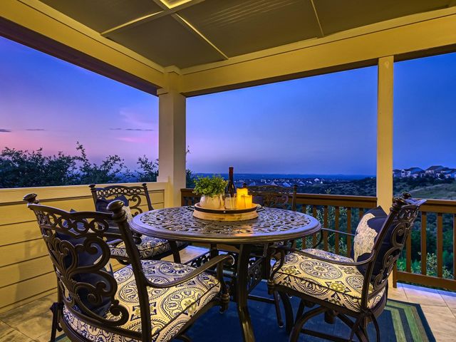 240 Townes CT, Dripping Springs, TX 78620