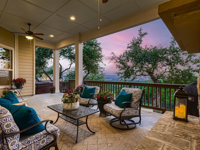240 Townes CT, Dripping Springs, TX 78620