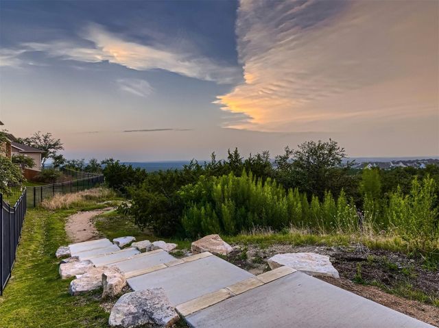 240 Townes CT, Dripping Springs, TX 78620