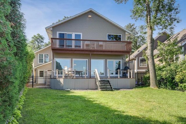 16926 Grays Bay Boulevard, Minnetonka, MN 55391