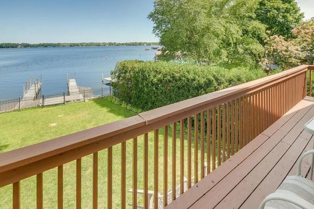16926 Grays Bay Boulevard, Minnetonka, MN 55391