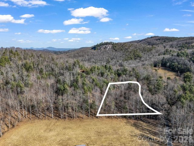 181 Justamere Lane, Hendersonville, NC 28739