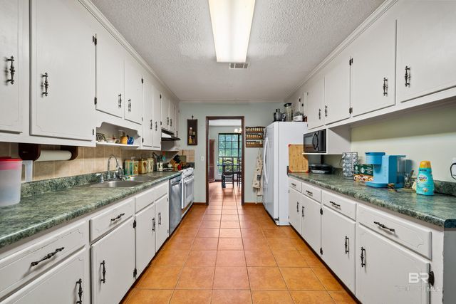 19801 County Road 9, Silverhill, AL 36576