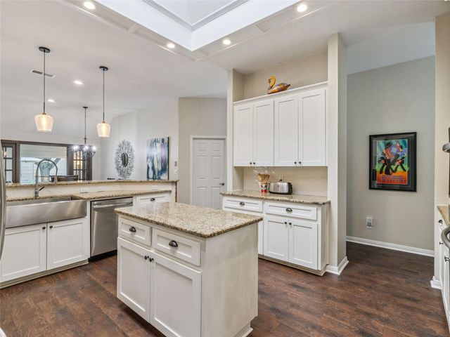 1832 Sunnybrook DR, New Braunfels, TX 78130