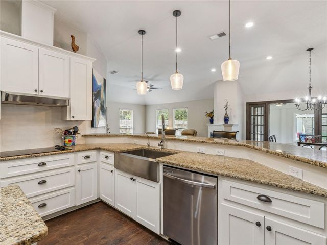 1832 Sunnybrook DR, New Braunfels, TX 78130
