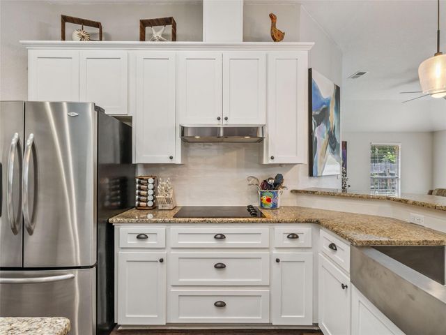 1832 Sunnybrook DR, New Braunfels, TX 78130