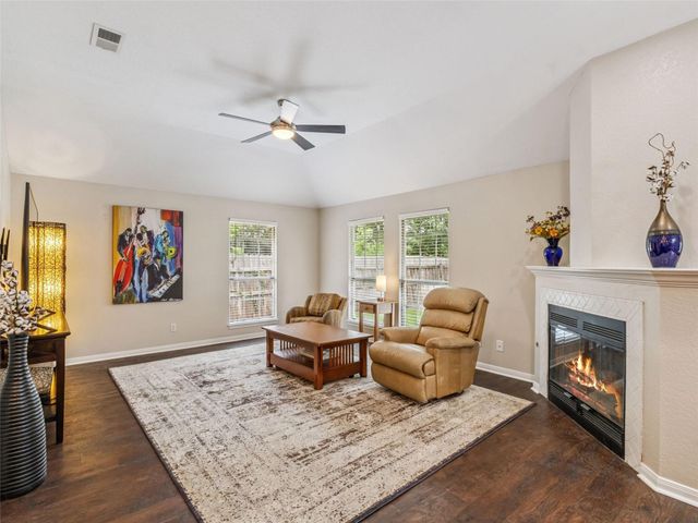 1832 Sunnybrook DR, New Braunfels, TX 78130