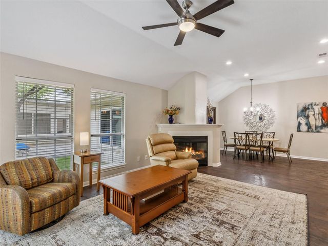 1832 Sunnybrook DR, New Braunfels, TX 78130