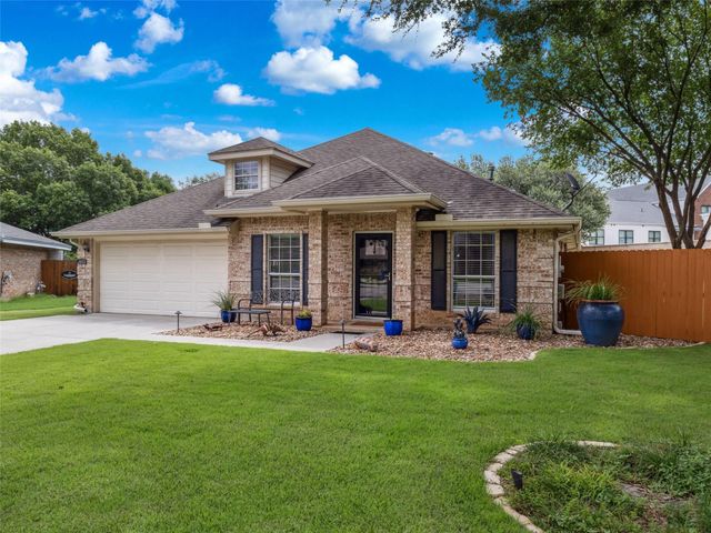 1832 Sunnybrook DR, New Braunfels, TX 78130