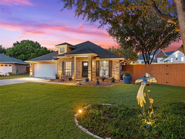 1832 Sunnybrook DR, New Braunfels, TX 78130