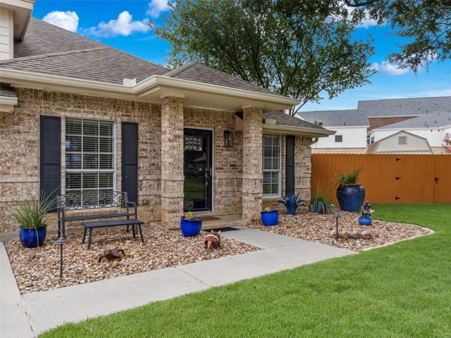 1832 Sunnybrook DR, New Braunfels, TX 78130
