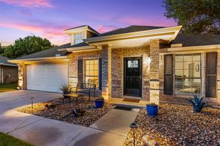 1832 Sunnybrook DR, New Braunfels, TX 78130