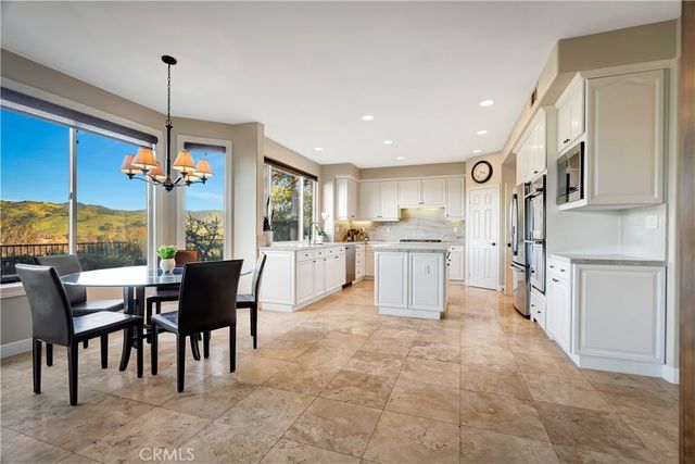3980 Leighton Point Rd., Calabasas, CA 91301