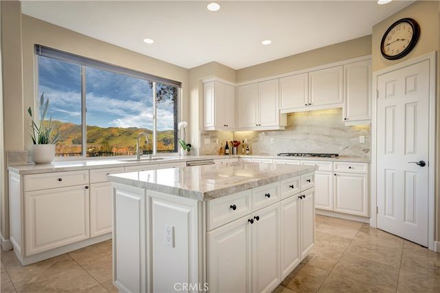 3980 Leighton Point Rd., Calabasas, CA 91301