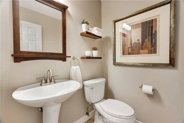 3980 Leighton Point Rd., Calabasas, CA 91301