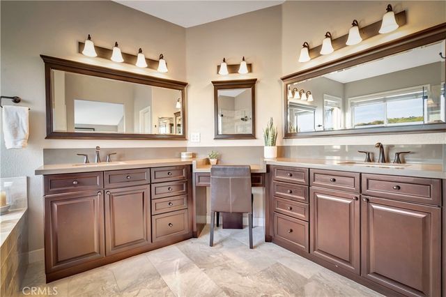 3980 Leighton Point Rd., Calabasas, CA 91301