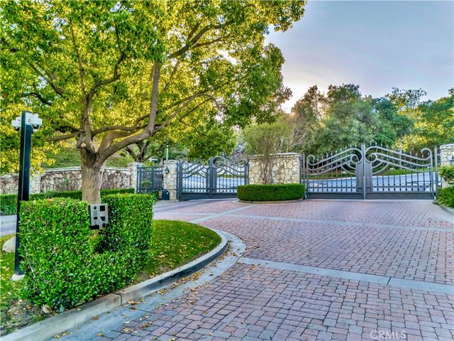3980 Leighton Point Rd., Calabasas, CA 91301