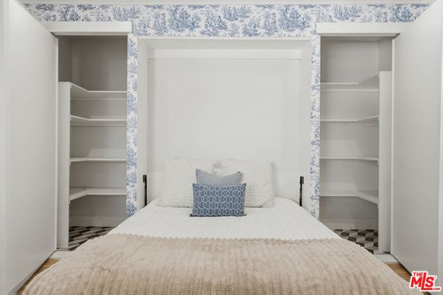 22140 Ybarra Road, Woodland Hills, CA 91364