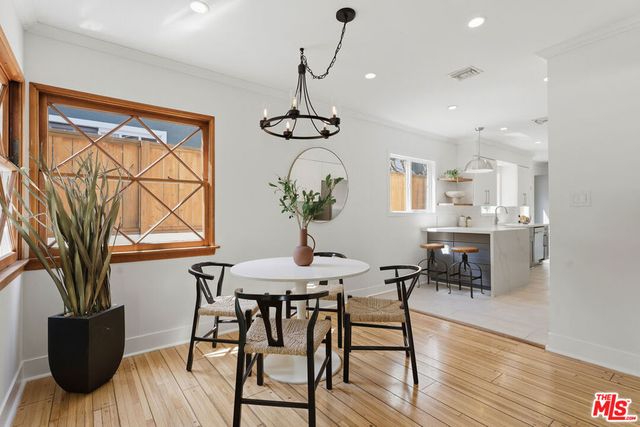 22140 Ybarra Road, Woodland Hills, CA 91364