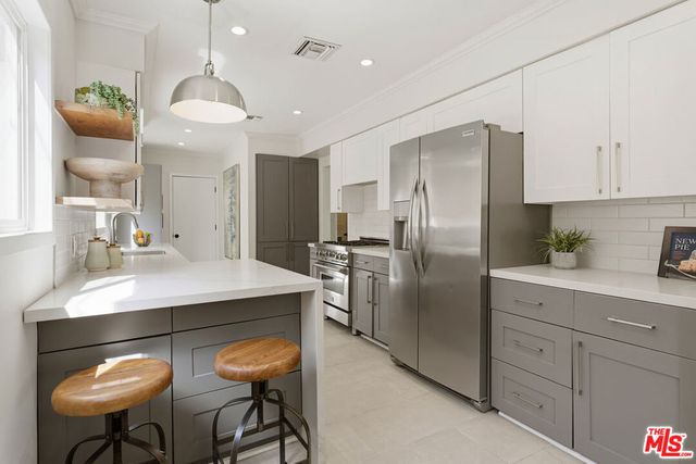 22140 Ybarra Road, Woodland Hills, CA 91364