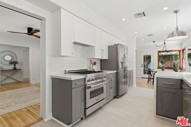 22140 Ybarra Road, Woodland Hills, CA 91364