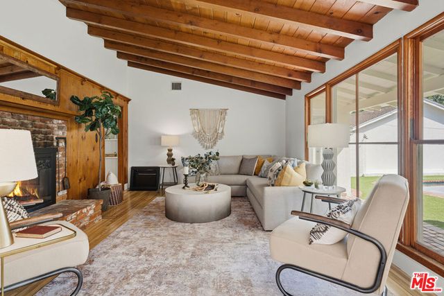 22140 Ybarra Road, Woodland Hills, CA 91364