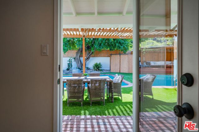 22140 Ybarra Road, Woodland Hills, CA 91364